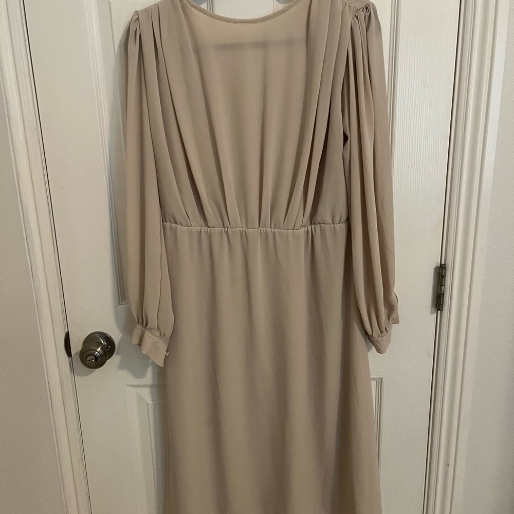H&M Classic Cream Long Sleeve Dress